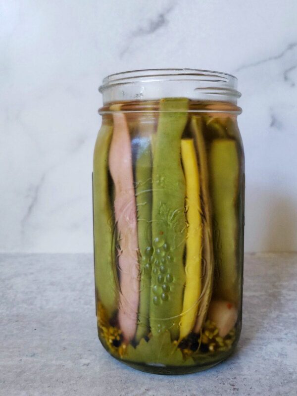 Quick Pickled Dilly Green Beans Recipe (Refrigerator or Canning ...
